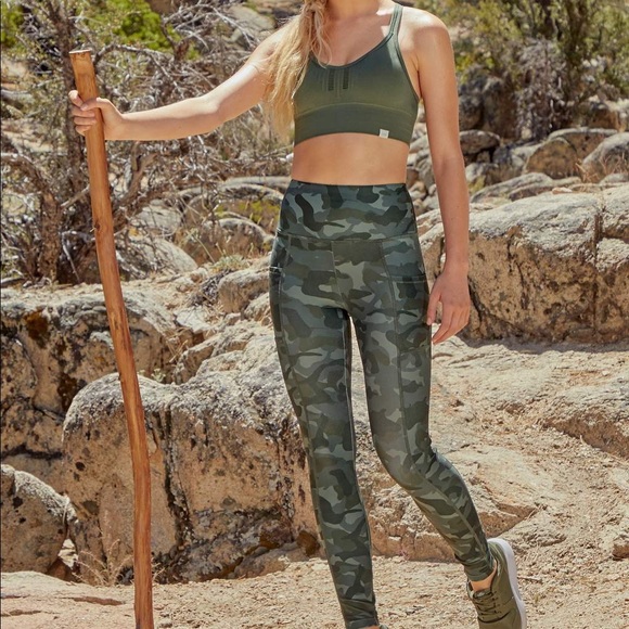 Leggings with matching sports bra - Picture 7 of 7